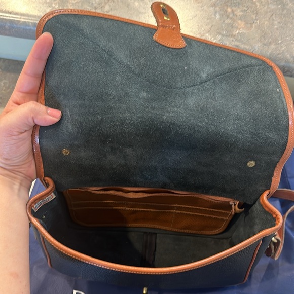 Dooney and bourke vintage crossbody - Picture 7 of 10
